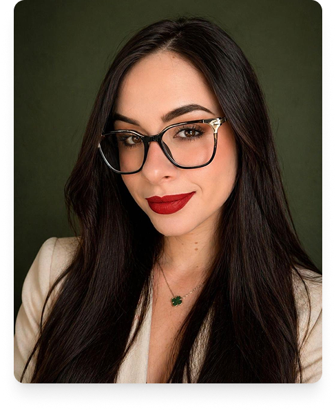 Fga. Julia Ferreira – CRFa 3-12830